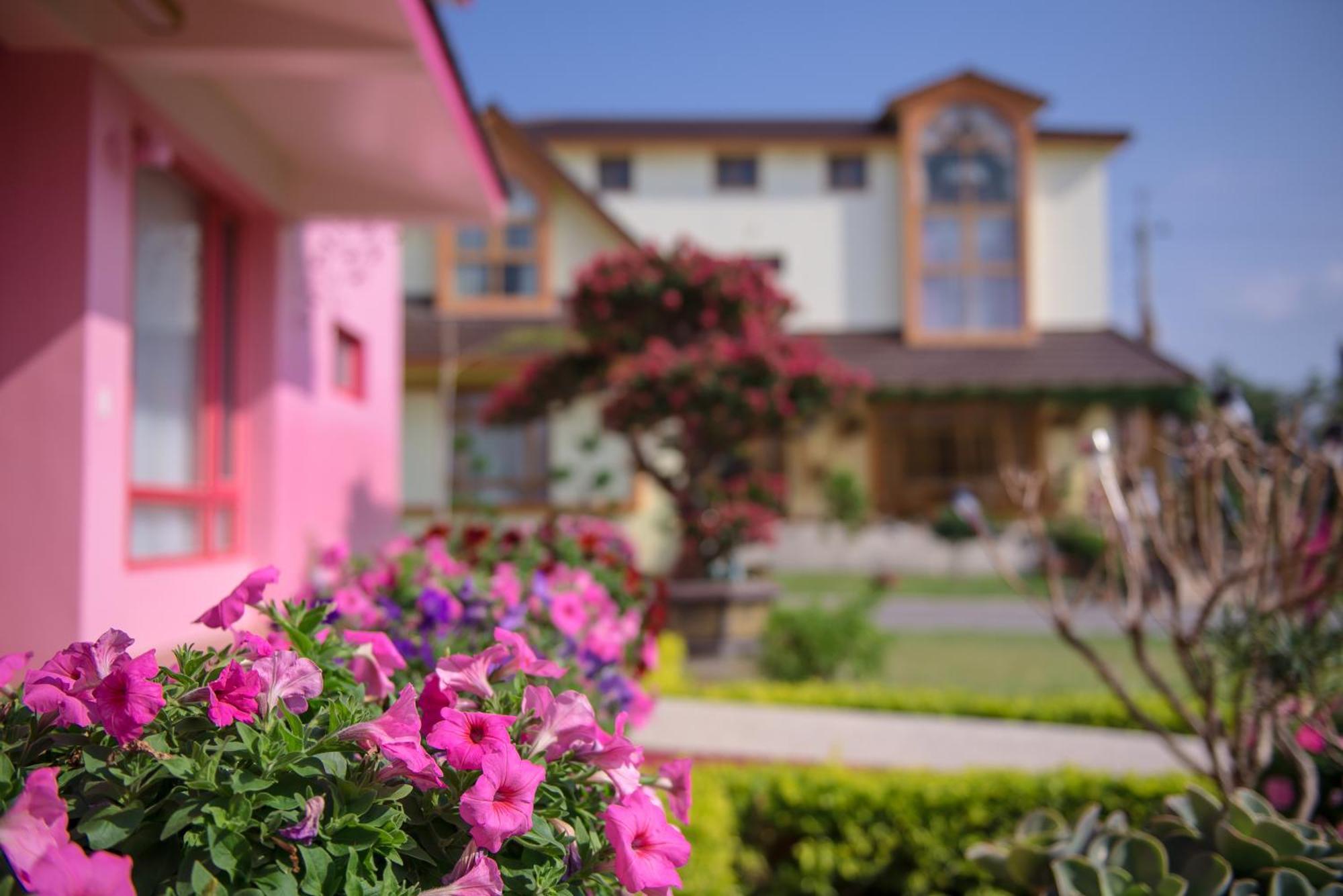 Xinfu Traveler Inn Taiping  Екстериор снимка