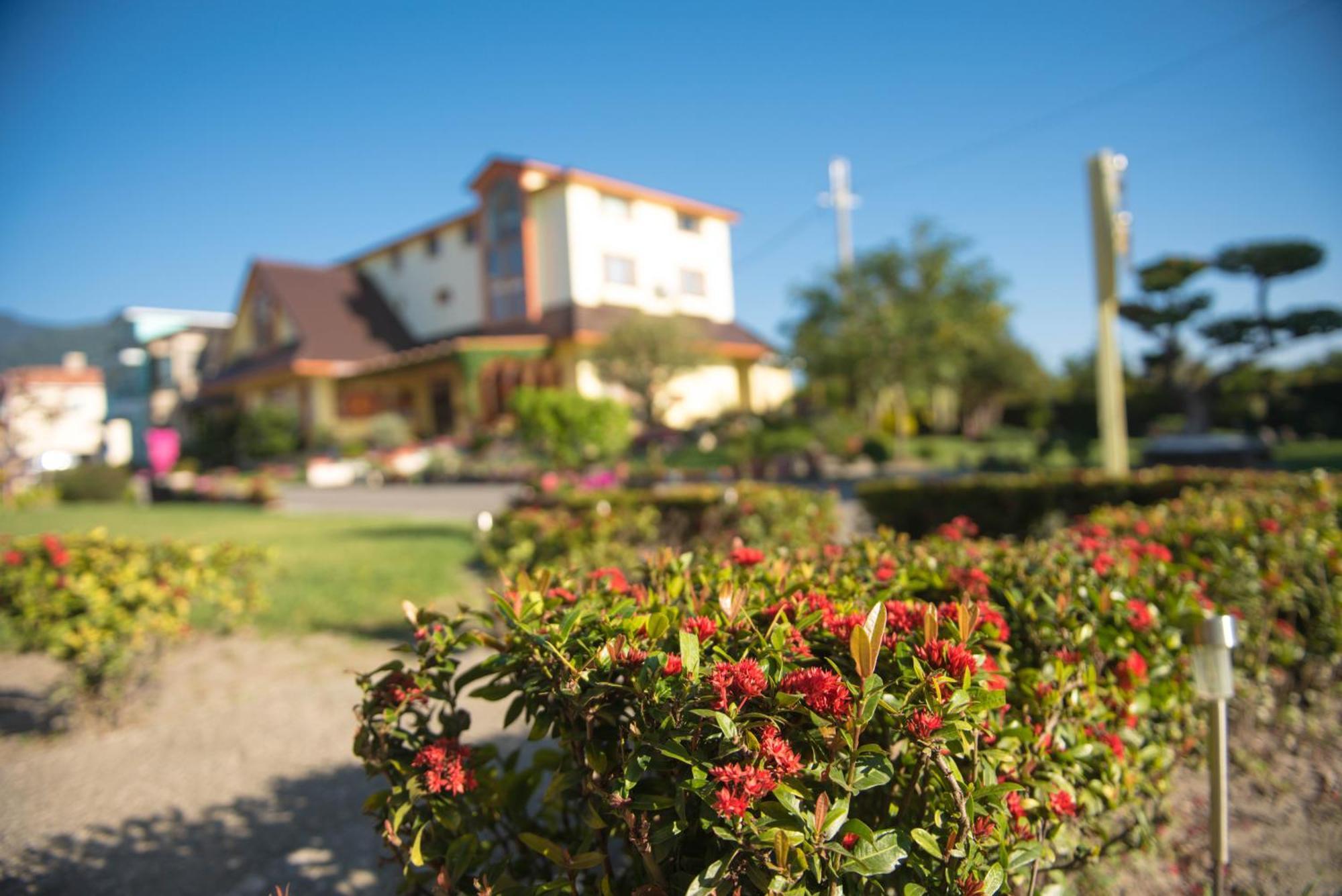 Xinfu Traveler Inn Taiping  Екстериор снимка